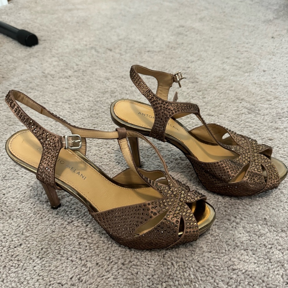 Antonio Melani Brown/Gold Heels